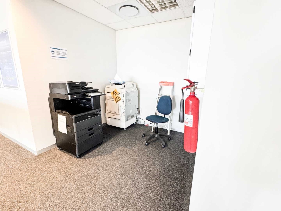 To Let Commercial Property for Rent in Plattekloof Western Cape